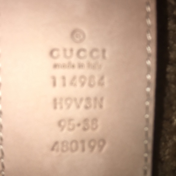 White, Green, and Red Gucci Belt - Picture 5 of 5